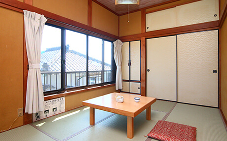 Japanese-style Room (6 Tatami Mats)