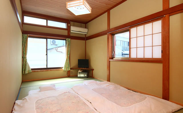 Japanese-style Room (7.5 Tatami Mats)